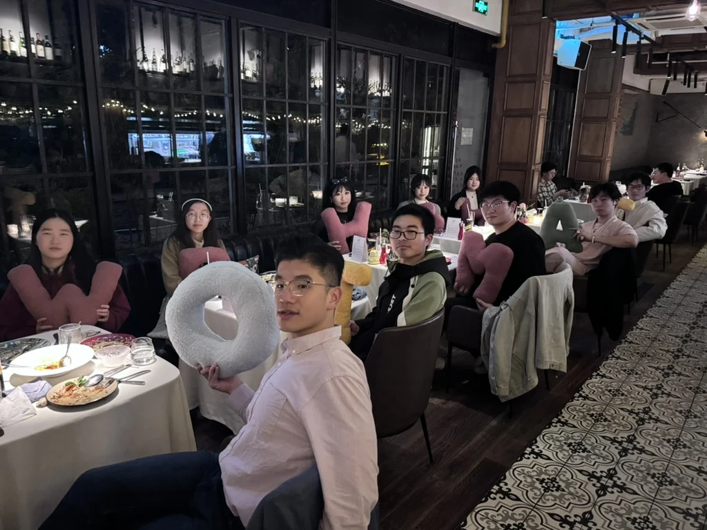 WorthMatch请客吃饭的真实现场照片